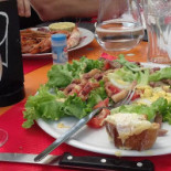 Guinguette Le Clos De L 'abbaye food