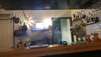 Chez Henry inside