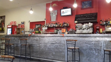 CAFE DE LA GRILLE inside