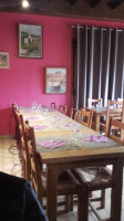 Fournil Des Antiquaires inside