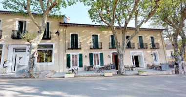 Bar Restaurant Laissac-speiser outside