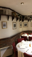 Le Porc St Leu inside