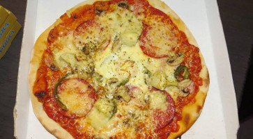 La Pat'a Pizza food