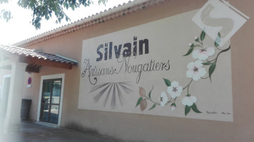 Silvain drink
