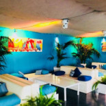 La Piscine Summer Club À l'intérieur