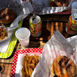 Little Jeanne Burgers Nourriture