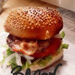 Little Jeanne Burgers Nourriture