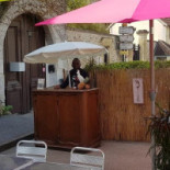 Auberge du Saint-Graal outside