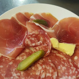 Auberge du Saint-Graal food