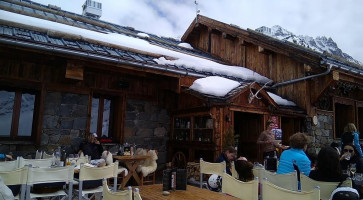 La Moutière outside