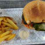 Gigi Burgers Comida