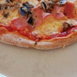 Le Grillon Nourriture