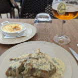 Les Passantes Comida