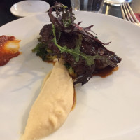 Pierre Sang in Oberkampf Comida