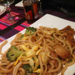 Kimono Rouge Nourriture