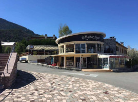 Le Resto'rond outside