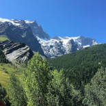 Les Glaciers outside