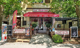 Lou Pitchounet outside