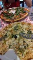 Pizza Mozza food