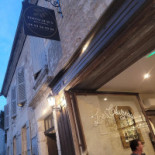 Les Cluzeaux outside