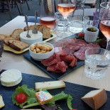 Le V, Ars En RÉ Comida