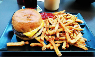 Pub Les Coulisses food