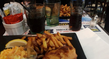 Pub Les Coulisses food