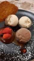Le Vieux Quartier food
