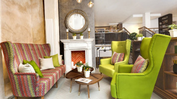 Piazza Italiana À l'intérieur