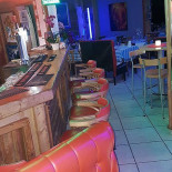 Le Chalet Suisse Dentro