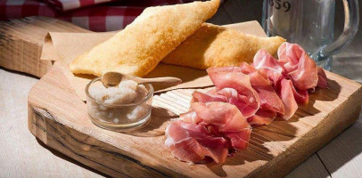 Le Coin Des Petits Fours food