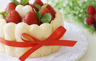 Le Coin Des Petits Fours food