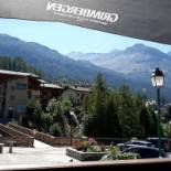 Howard's ValCenis outside