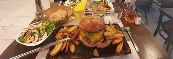 Le Bistrot food
