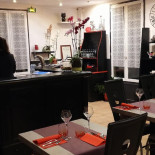 La Table De Cassan Dentro