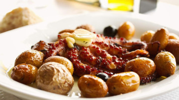 Le Saint Gilles food