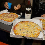 Pizza Loulou food