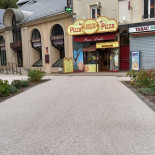 Pizza Loulou outside