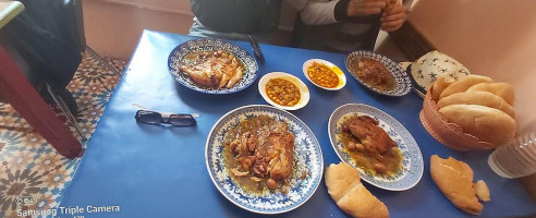 مطعم و فران لحسن Comida