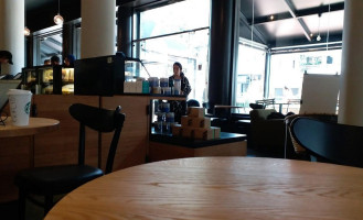 Starbucks Dentro