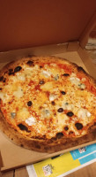 Pizzeria La Maïoun food