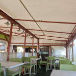 Dégustation Tonneau Huîtres Et Moules Extérieur