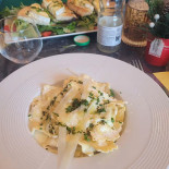 Delice Asiatique food