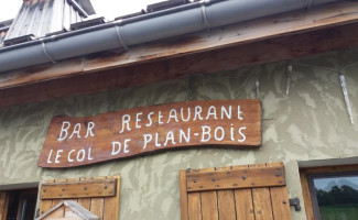 Auberge de Plan Bois outside