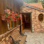 L'oiseau Perdu Exterior