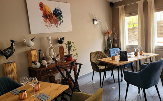 Le Relais de Sceaury inside