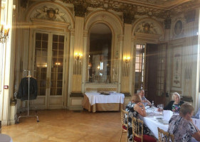 Château Colbert inside