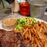 Le Pied Dans Le Plat Food