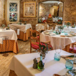 Le Clos Saint-pierre inside