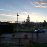 L'ideal Cafe Exterior